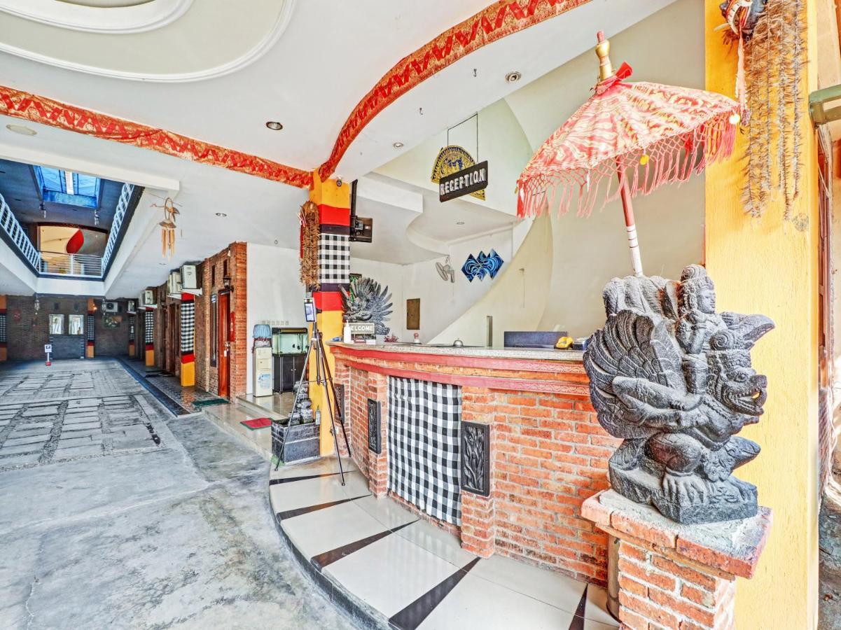 Oyo 90408 Hotel Horton Cirebon Exterior photo