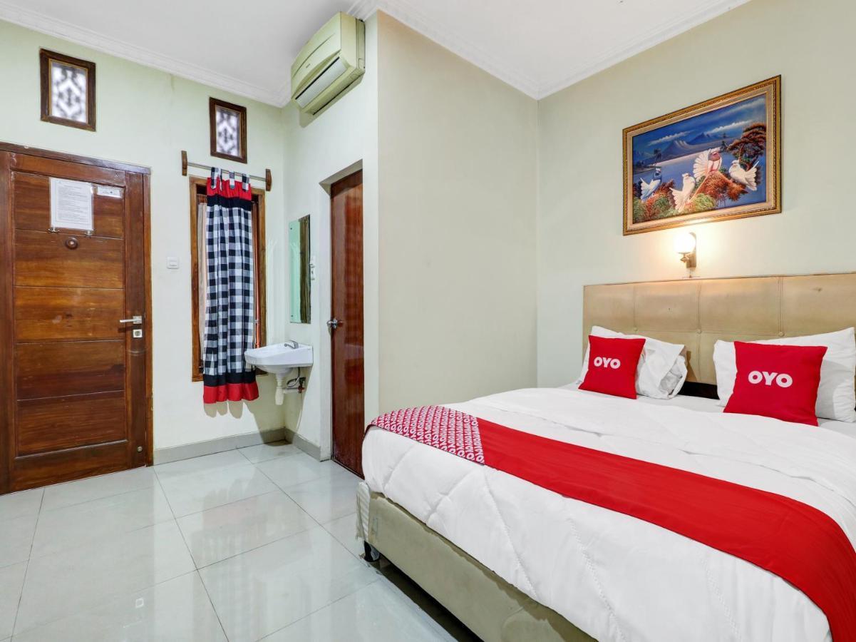 Oyo 90408 Hotel Horton Cirebon Exterior photo